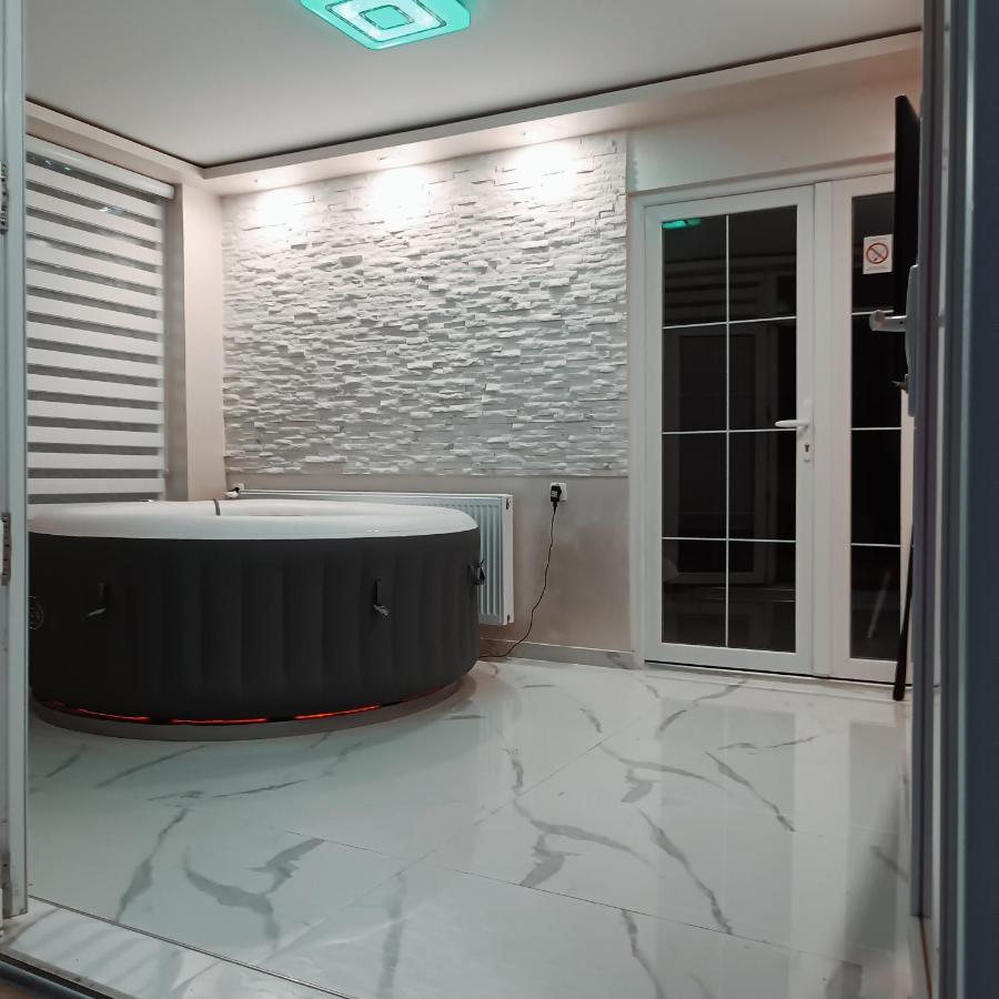 Rb Apartment 1 Palić エクステリア 写真